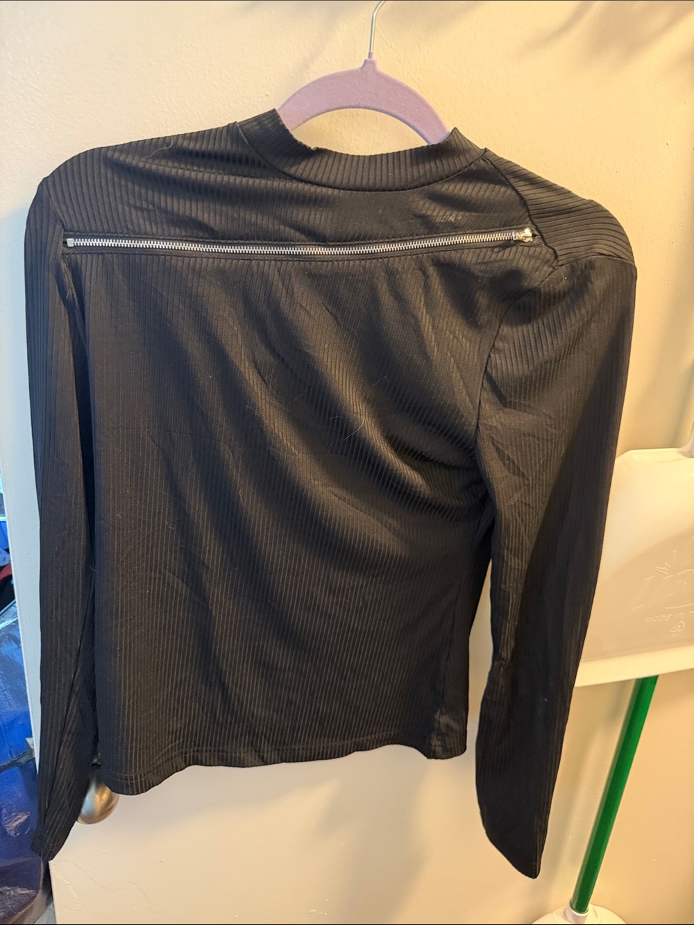 SHEIN Black Ribbed Long Sleeve Top with Silver Back Zip Detail
